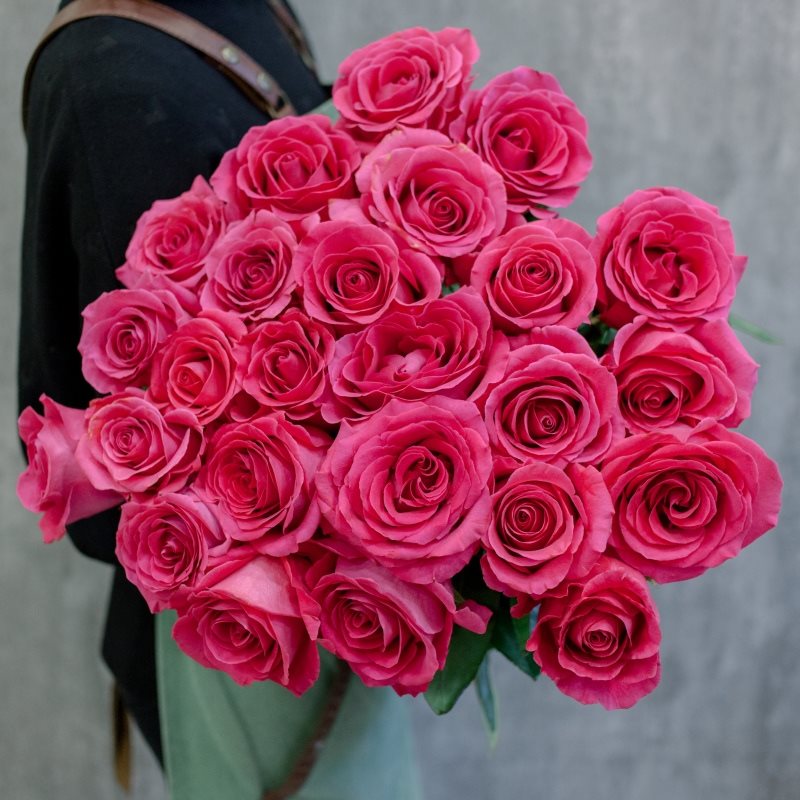 Купить 25 розовых Эквадор " Пинк Флойд"