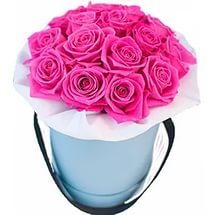 Купить 25 розовых роз в шляпной коробке